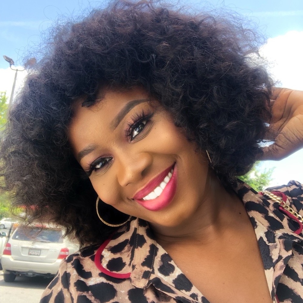 Meet your Posher, Eva